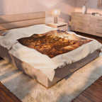 Royal Crown Velveteen Plush Blanket – Sparkling Gold Cross Design